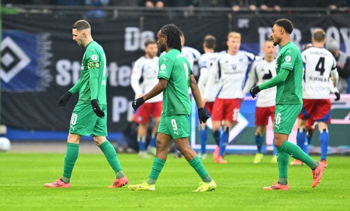 21 12 2024 Soccer Season 2024 2025 2 Soccer Bundesliga 17 Matchday Hamburger SV HSV Hamburg SpVgg Greuther Fürth Kleeblatt Sportfoto Zink xwoxzix DFL regulations prohibit any use of photographs as image sequences and or quasi video only for editorial use Branimir Hrgota 10, SpVgg Greuther Fürth Noel Futkeu 9, SpVgg Greuther Fürth Sacha Banse Bansé 6, SpVgg Greuther Fürth disappointed disappointment