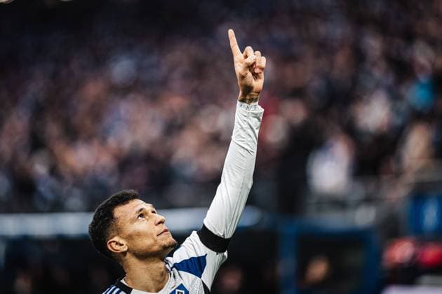 Soccer Men Season 2024 2025 2 Soccer Bundesliga 17 Matchday Hamburger SV vs SpVgg Greuther Fürth 21 12 2024 Davie Selke 27, HSV with a gesture to God after his goal Hamburg Volksparkstadion Hamburg Germany