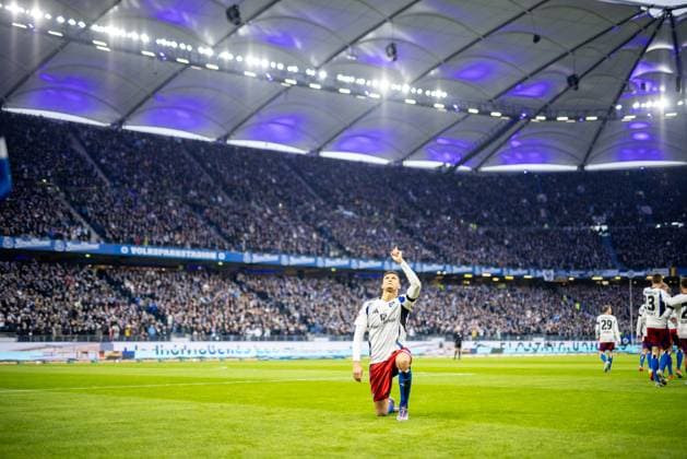 Hamburg, December 21, 2024 Soccer, 2 Bundesliga 2024 25, Hamburger SV SpVgg Greuther Fürth Davie Selke Hamburger SV, 27 celebrates his goal for 2 0 DFL REGULATIONS PROHIBIT ANY USE OF PHOTOGRAPHS AS IMAGE SEQUENCES AND OR QUASI VIDEO