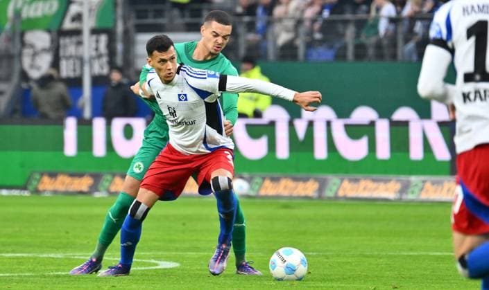 21 12 2024 Soccer Season 2024 2025 2 Soccer Bundesliga 17 Matchday Hamburger SV HSV Hamburg SpVgg Greuther Fürth Kleeblatt Sportfoto Zink xwoxzix DFL regulations prohibit any use of photographs as image sequences and or quasi video only for editorial use Davie Selke 27, Hamburger SV HSV Maximilian Solomon Dietz 33, SpVgg Greuther Fürth