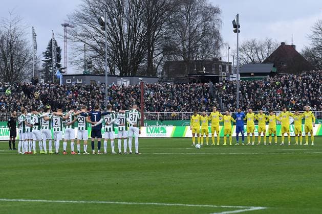 Soccer 2 Bundesliga 17 Matchday SC Preußen Münster SSV Ulm 1846 Football on 21 12 2024 at Preußenstadion in Münster Minute of silence for the victims of the attack in Magdeburg DFL regulations prohibit any use of photographs as image sequences and or quasi video xRx