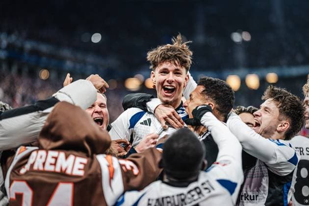 Soccer Men Season 2024 2025 2 Soccer Bundesliga 17 Matchday Hamburger SV vs SpVgg Greuther Fürth 21 12 2024 Otto Emerson Stange 49, HSV scores his first Bundesliga goal and cheers Hamburg Volksparkstadion Hamburg Germany