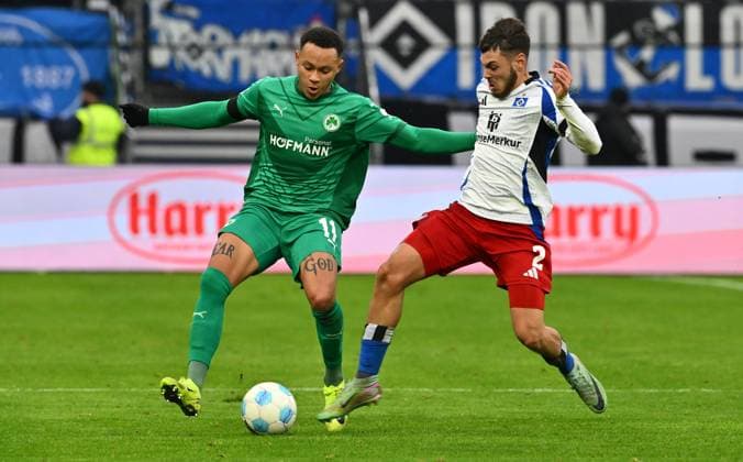 21 12 2024 Soccer Season 2024 2025 2 Soccer Bundesliga 17 Matchday Hamburger SV HSV Hamburg SpVgg Greuther Fürth Kleeblatt Sportfoto Zink xwoxzix DFL regulations prohibit any use of photographs as image sequences and or quasi video only for editorial use Roberto Massimo 11, SpVgg Greuther Fürth William Mikelbrencis 2, Hamburger SV HSV