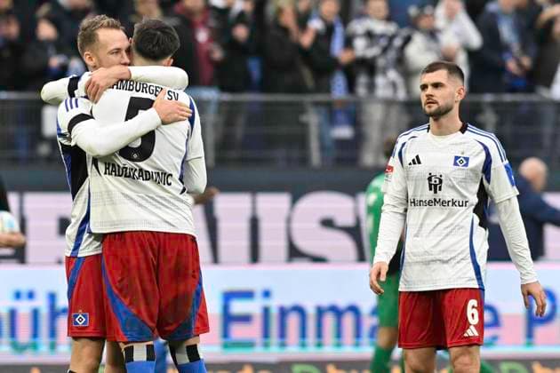 GER 2 FBL,, Hamburger SV vs SpVgg Greuther Fürth 21 12 2024, Volksparkstadion, Hamburg, GER 2 FBL, Hamburger SV vs SpVgg Greuther Fürth in the picture the HSV team cheers about the victory nordphotoxGmbH xWitke nph00002