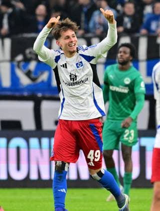 21 12 2024 Soccer Season 2024 2025 2 Soccer Bundesliga 17 Matchday Hamburger SV HSV Hamburg SpVgg Greuther Fürth Kleeblatt Sportfoto Zink MeZi xmexzix DFL regulations prohibit any use of photographs as image sequences and or quasi video only for editorial use Torjubel Jubel Freude nach Treffer Torschuß zum 5 0 durch Otto Emerson Stange 49, Hamburger SV HSV