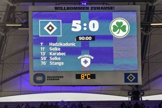 Scoreboard shows 5 0 for HSV against Fuerth Germany , Hamburg , Volksparkstadion , Football , 2 Bundesliga , Hamburger SV SpVgg Greuther Fürth
