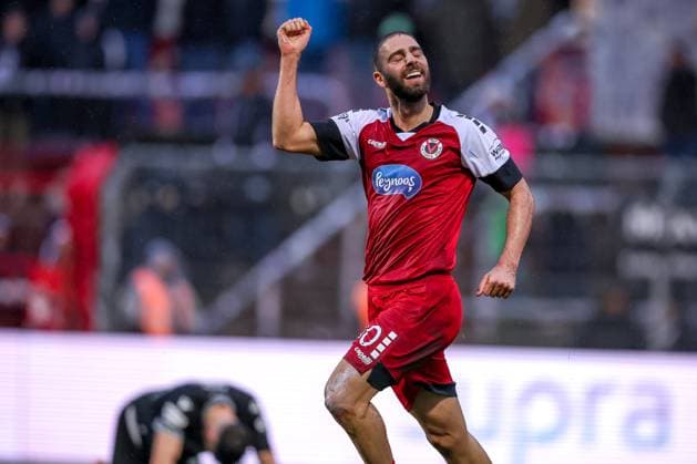 21 12 2024, Football, FC Viktoria Köln SV Sandhausen, 3 Liga, Sportpark Höhenberg, Saison 2024 2025 Serhat Semih Güler Viktoria Köln 30 trifft zum 2 0 Torjubel Torschütze Serhat Semih Güler Viktoria Köln 30 trifft zum 2 0 DFB regulations prohibit any use of photographs as image sequences and or quasi video Nordrhein Westfalen Germany