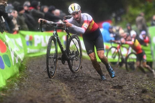 UCI Cyclocross World Cup Hulst 2024 HULST, THE NETHERLANDS - DECEMBER 21 : during the 5th leg of the UCI Cyclocross World Cup series 2024-2025 in Hulst, The Netherlands, 21 12 2024 Hulst The Netherlands  Copyright: xGvgx