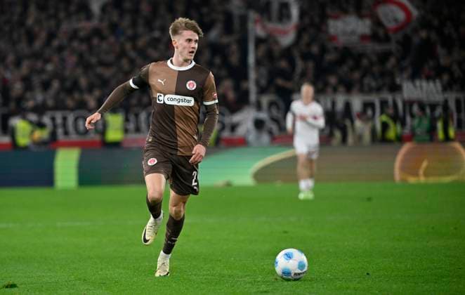 Football, FC St. Pauli loans Erik Ahlstrand to Heracles Almelo with option to buy, archive pictures
