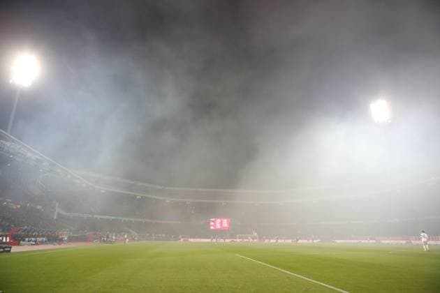 21 12 2024 Soccer season 2024 2025 2 Soccer Bundesliga 17 Matchday 1 FC Nürnberg FCN Club Eintracht Braunschweig EBS BTSV Sportfoto Zink DaMa xdaxmax DFL regulations prohibit any use of photographs as image sequences and or quasi video only for editorial use Symbolbild Symbol photo Feature Impression Fog after pyrotechnics Pyro Bengal torches Bengal torches Smoke of both fan groups in the stadium
