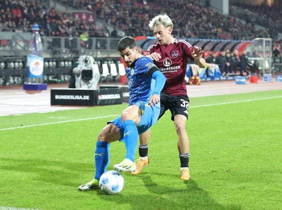 21 12 2024 Soccer Season 2024 2025 2 Soccer Bundesliga 17 Matchday 1 FC Nürnberg FCN Club Eintracht Braunschweig EBS BTSV Sportfoto Zink DaMa xdaxmax DFL regulations prohibit any use of photographs as image sequences and or quasi video only for editorial use Fabio Di Michele Sanchez 22, Eintracht Braunschweig BTSV EBS Tim Janisch 32, 1 FC Nürnberg FCN