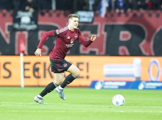 21 12 2024 Soccer Season 2024 2025 2 Soccer Bundesliga 17 Matchday 1 FC Nürnberg FCN Club Eintracht Braunschweig EBS BTSV Sportfoto Zink DaMa xdaxmax DFL regulations prohibit any use of photographs as image sequences and or quasi video only for editorial use Florian Flick 6, 1 FC Nürnberg FCN Freisteller Einzelbild