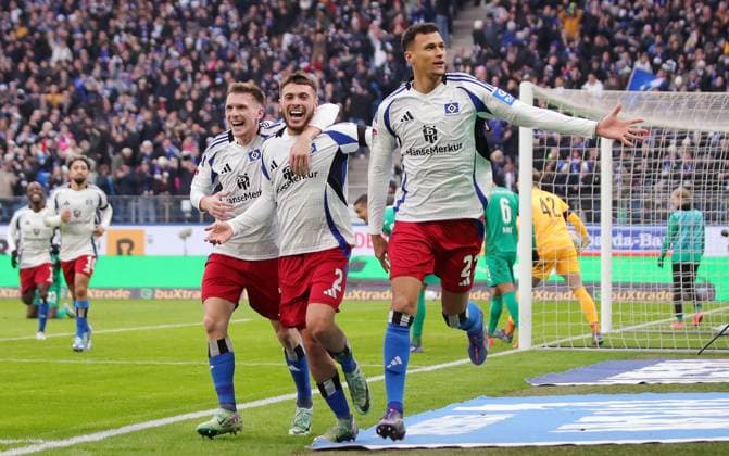 2 Liga Season 2024 2025 17 Matchday 21 12 2025 Hamburger SV SpVgg Greuther Fuerth at Volksparkstadion 4 0 Goal celebration v l Emir Sahiti Hamburger SV , William Mikelbrencis Hamburger SV , Davie Selke Hamburger SV DFL REGULATIONS PROHIBIT ANY USE OF PHOTOGRAPHS AS IMAGE SEQUENCES AND OR QUASI VIDEO Foto Michael Schwarz