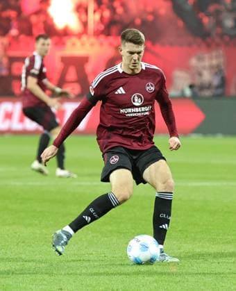 21 12 2024 Soccer Season 2024 2025 2 Soccer Bundesliga 17 Matchday 1 FC Nürnberg FCN Club Eintracht Braunschweig EBS BTSV Sportfoto Zink DaMa xdaxmax DFL regulations prohibit any use of photographs as image sequences and or quasi video only for editorial use Florian Flick 6, 1 FC Nürnberg FCN