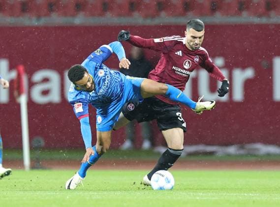 21 12 2024 Soccer Season 2024 2025 2 Soccer Bundesliga 17 Matchday 1 FC Nürnberg FCN Club Eintracht Braunschweig EBS BTSV Sportfoto Zink DaMa xdaxmax DFL regulations prohibit any use of photographs as image sequences and or quasi video only for editorial use Leon Bell Bell 19, Eintracht Braunschweig BTSV EBS Mahir Emreli 30, 1 FC Nürnberg FCN