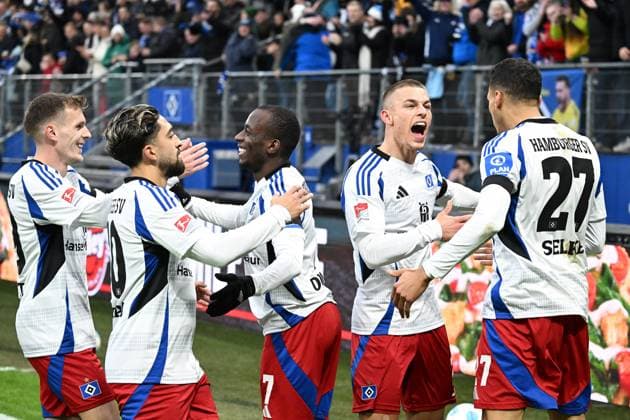 Soccer I Men I Season 2024 2025 I 2 Bundesliga I 17 Matchday I Hamburger SV SpVgg Greuther Fürth I 21 12 2024 HSV cheers after Davie Selkes goal Hamburg Hamburg Germany Copyright: xLOBECA NorbertxGettschatx