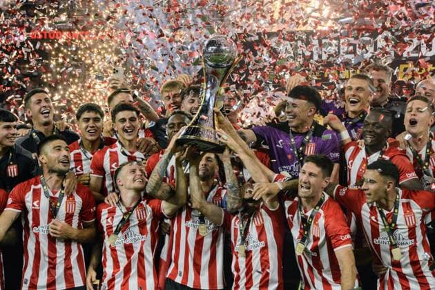 Bilder des Jahres 2024, Sport 12 Dezember Sport Themen der Woche KW51 Sport Bilder des Tages VELEZ VS ESTUDIANTES,Torneo de Campeones Superliga,fotobaires argentina 21 12 2024 *** VELEZ VS ESTUDIANTES,Superliga Champions Tournament,fotobaires argentina 21 12 2024 Copyright: xxx