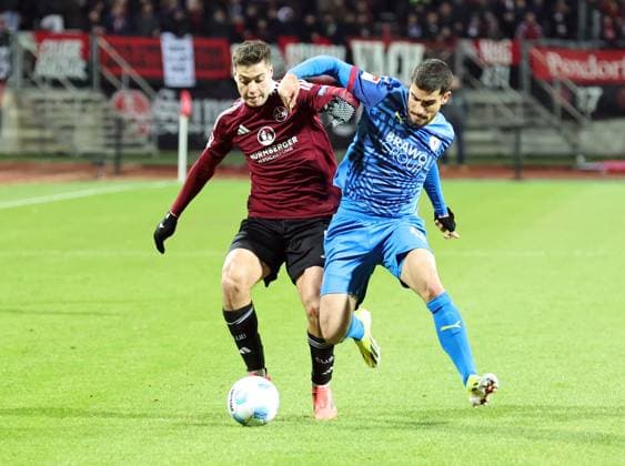 21 12 2024 Soccer Season 2024 2025 2 Soccer Bundesliga 17 Matchday 1 FC Nürnberg FCN Club Eintracht Braunschweig EBS BTSV Sportfoto Zink DaMa xdaxmax DFL regulations prohibit any use of photographs as image sequences and or quasi video only for editorial use Stefanos Tzimas 9, 1 FC Nürnberg FCN Fabio Di Michele Sanchez 22, Eintracht Braunschweig BTSV EBS