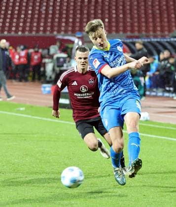 21 12 2024 Soccer Season 2024 2025 2 Soccer Bundesliga 17 Matchday 1 FC Nürnberg FCN Club Eintracht Braunschweig EBS BTSV Sportfoto Zink DaMa xdaxmax DFL regulations prohibit any use of photographs as image sequences and or quasi video only for editorial use Florian Pick 7, 1 FC Nürnberg FCN Robert Ivanov 5, Eintracht Braunschweig BTSV EBS