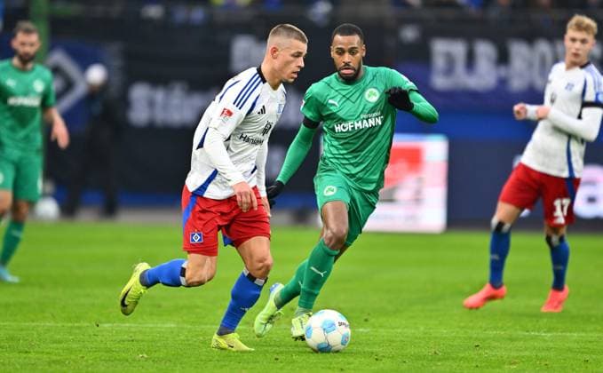 21 12 2024 Soccer Season 2024 2025 2 Soccer Bundesliga 17 Matchday Hamburger SV HSV Hamburg SpVgg Greuther Fürth Kleeblatt Sportfoto Zink xwoxzix DFL regulations prohibit any use of photographs as image sequences and or quasi video only for editorial use Miro Muheim 28, Hamburger SV HSV Marlon Mustapha 8, SpVgg Greuther Fürth