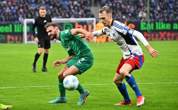 21 12 2024 Soccer Season 2024 2025 2 Soccer Bundesliga 17 Matchday Hamburger SV HSV Hamburg SpVgg Greuther Fürth Kleeblatt Sportfoto Zink xwoxzix DFL regulations prohibit any use of photographs as image sequences and or quasi video only for editorial use Simon Asta 2, SpVgg Greuther Fürth Sebastian Schonlau 4, Hamburger SV HSV