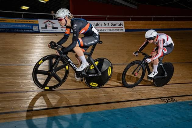 REIßNER Lena Charlotte DM Omnium 2024 Frankfurt Oder REIßNER Lena Charlotte GER LKT Team Brandenburg Landscape horizontal Landscape Event Event DM Omnium 2024 German Championship Category Category Cycling Track Cycling National Championship Omnium Elite Women Location Location Europe Germany Brandenburg Märkisch Oderland Frankfurt Oder Oderlandhalle Discipline Omnium Distance m Date Date 21 12 2024 Saturday Day 2
