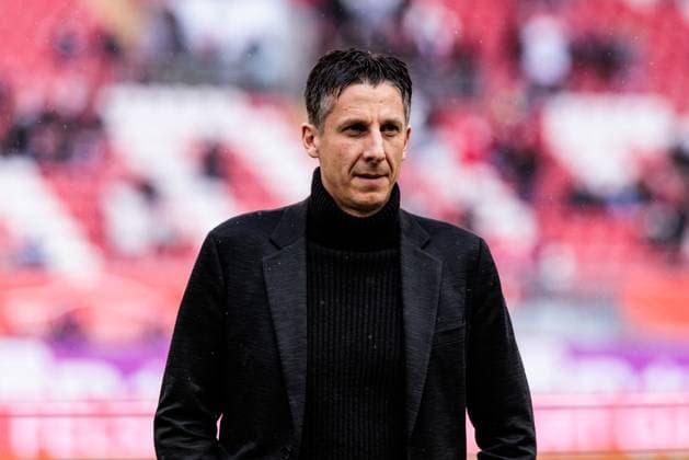 2 Fußball Bundesliga 1 FC Kaiserslautern 1 FC Köln 22 12 2024 Inspection of the pitch Dr Christian Keller Managing Director 1 FC Köln 2 Fußball Bundesliga, 1 FC Kaiserslautern 1 FC Köln, Kaiserslautern, Fritz Walter Stadion am 22 12 2024 DFL REGULATIONS PROHIBIT ANY USE OF PHOTOGRAPHS AS IMAGE SEQUENCES AND OR QUASI VIDEO Copyright: xBEAUTIFULxSPORTS Wunderlx