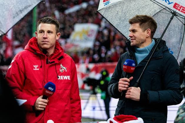 2 Fußball Bundesliga 1 FC Kaiserslautern 1 FC Köln 22 12 2024 Dominique Heintz 1 FC Köln, 3 im Sky Interview mit Simon Terodde TV Experte Sky 2 Fußball Bundesliga, 1 FC Kaiserslautern 1 FC Köln, Kaiserslautern, Fritz Walter Stadion am 22 12 2024 DFL REGULATIONS PROHIBIT ANY USE OF PHOTOGRAPHS AS IMAGE SEQUENCES AND OR QUASI VIDEO Copyright: xBEAUTIFULxSPORTS Wunderlx