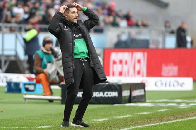 2 Bundesliga Hannover 06 Hertha BSC Berlin on 22 12 2024 at the HDI Arena in Hannover Coach Stefan Leitl Hannover dissatisfied, disappointed, disappointed, dejected MH