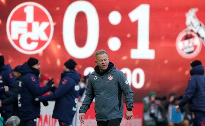 0 1 Defeat for FC Kaiserslautern, Markus Anfang Coach FC Kaiserslautern 22 12 2024, Football, 2 Bundesliga, 1 FC Kaiserslautern 1 FC Köln, Matchday 17, Season 2024 25, Fritz Walter Stadion, Kaiserslautern, Germany, zmdz, DFB DFL regulations prohibit any use of photographs as image sequences and or quasi video 1 FC Kaiserslautern 1 FC Köln