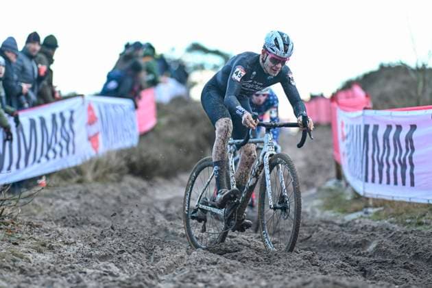 UCI World Cup Zonhoven ZONHOVEN, BELGIUM - DECEMBER 22 : Gilles Cyprien pictured during the UCI Zonhoven World Cup on December 22, 2024 in Zonhoven, Belgium, 22 12 2024 Zonhoven Belgium  Copyright: xBillyxCeustersx