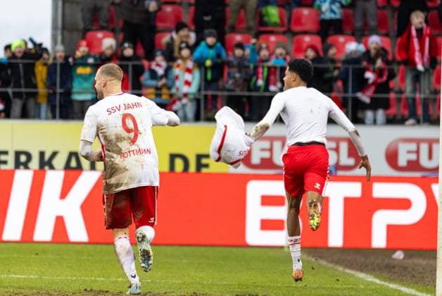 22 12 2024, Soccer, GER, Season, 2 Liga, Season 2024 2025, 17 Matchday, SSV Jahn Regensburg SV Darmstadt 98 Noah Ganaus SSV Jahn cheers after the 2 0 for Regensburg DFL REGULATIONS PROHIBIT ANY USE OF PHOTOGRAPHS AS IMAGE SEQUENCES AND OR QUASI VIDEO Regensburg Bayern Germany Jahnstadion Regensburg