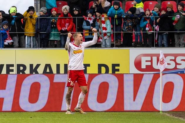 22 12 2024, Soccer, GER, Season, 2 Liga, Season 2024 2025, Matchday 17, SSV Jahn Regensburg SV Darmstadt 98 Cheering after the 2 0 for Regensburg by Noah Ganaus DFL REGULATIONS PROHIBIT ANY USE OF PHOTOGRAPHS AS IMAGE SEQUENCES AND OR QUASI VIDEO Regensburg Bayern Germany Jahnstadion Regensburg