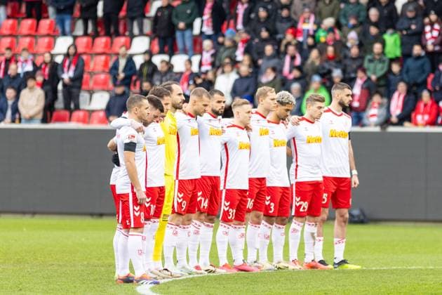 22 12 2024, Soccer, GER, Season, 2 Liga, Season 2024 2025, 17 Matchday, SSV Jahn Regensburg SV Darmstadt 98 DFL REGULATIONS PROHIBIT ANY USE OF PHOTOGRAPHS AS IMAGE SEQUENCES AND OR QUASI VIDEO Regensburg Bayern Germany Jahnstadion Regensburg