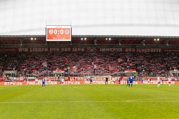 22 12 2024, Soccer, GER, Season, 2 Liga, Season 2024 2025, 17 Matchday, SSV Jahn Regensburg SV Darmstadt 98 Scarf Parade of Jahn Fans DFL REGULATES PROHIBIT ANY USE OF PHOTOGRAPHS AS IMAGE SEQUENCES AND OR QUASI VIDEO Regensburg Bayern Germany Jahnstadion Regensburg