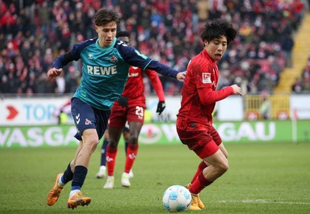 Denis Huseinbasic 8, FC Köln , Daisuke Yokota 41, Kaiserslautern 22 12 2024, Football, 2 Bundesliga, 1 FC Kaiserslautern 1 FC Köln, 17 Matchday, Season 2024 25, Fritz Walter Stadion, Kaiserslautern, Germany, zmdz, DFB DFL regulations prohibit any use of photographs as image sequences and or quasi video 1 FC Kaiserslautern 1 FC Köln