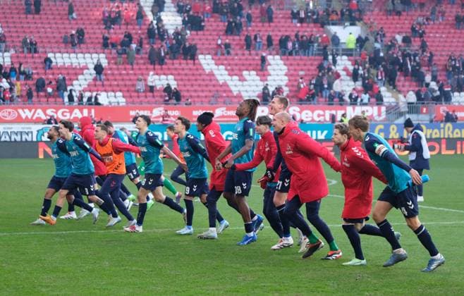 Football 2 Bundesliga Season 2024 25 1 FC Kaiserslautern 22 12 2024 Fritz Walter Stadion 1 FC Kaiserslautern fck 1 FC Köln k 0 1 Cologne are top of the table 1 FC Kaiserslautern