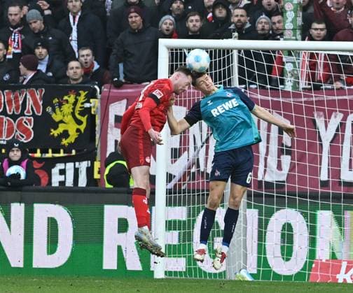 Football 2 Bundesliga Season 2024 25 1 FC Kaiserslautern 22 12 2024 Fritz Walter Stadion 1 FC Kaiserslautern fck 1 FC Köln k 0 1 Jannik MAUSE 1 FC Kaiserslautern , li Eric MARTEL 1 FC Köln 1 FC Kaiserslautern