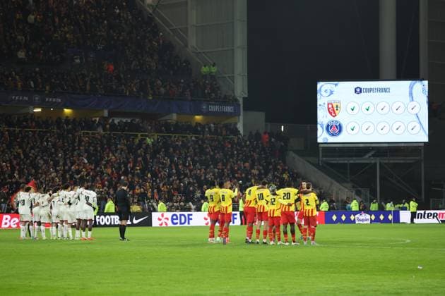 FOOTBALL : RC Lens vs Paris Saint-Germain - Coupe de France 32e de finale - 22 12 2024 SÃ ance de tirs au but lors du match RC Lens - Paris Saint-Germain, Coupe de France 32e de finale, stade Bollaert-Delelis, le 22 dÃ cembre 2024  Copyright: xLaurentxSANSONx xPsnewZx