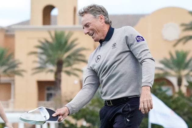 December 22, 2024, Orlando, Florida, USA: Bernhard Langer celebrates after making the winning putt on the 18th green during the final round of the PNC Championship at the Ritz-Carlton Golf Club. Orlando USA - ZUMAw109 20241222_fap_w109_001 Copyright: xDebbyxWongx
