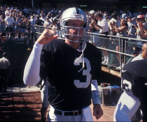 St. Louis Rams vs. Oakland Raiders Oakland Raiders quarterback Jeff George pumps his fist as he enters the field before game against the St. Louis Rams at Oakland-Alameda Coliseum in Oakland, Calif. on Sunday, September 28, 1997. George, 38, the top draft pick by Indianapolis in 1990 who played with the Raiders in 1997-98, was signed by Oakland on August 28, 2006 nearly five years after throwing his last NFL, American Football Herren, USA pass. George played with the Colts from 1990-93 and Atlanta from 1994-96. George then spent two seasons with Oakland and one with Minnesota before joining the Redskins in 2000. He was signed by Seattle midway through the 2002 season and in Chicago late in 2004 but he never played for the Seahawks and Bears. Oakland California United States EDITORIAL USE ONLY Copyright: xx ImagexofxSportx iosphotos006289