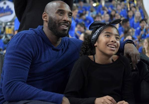 NCAA, College League, USA Women s Basketball: Connecticut at UCLA Los Angeles Lakers former guard Kobe Bryant (left) watches with daughter Gianna Maria-Onore Bryant during an NCAA women s basketball game between the Connecticut Huskies and the UCLA Bruins in Los Angeles on Tuesday, Nov. 21, 2017. UConn defeated UCLA 78-60. Los Angeles California United States EDITORIAL USE ONLY Copyright: xImagexofxSportx ImagexofxSportx iosphotos147743