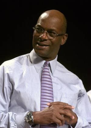 Track and Field: Wilma Rudolph Postage Stamp Unveiling Bob Beamon, 1968 Olympic long jump champion, during a ceremony to unveil Wilma Rudolph postage stamp, Wednesday, July 14, 2004, in Sacramento, Calif. Sacramento California United States EDITORIAL USE ONLY Copyright: xImagexofxSportx ImagexofxSportx iosphotos192846