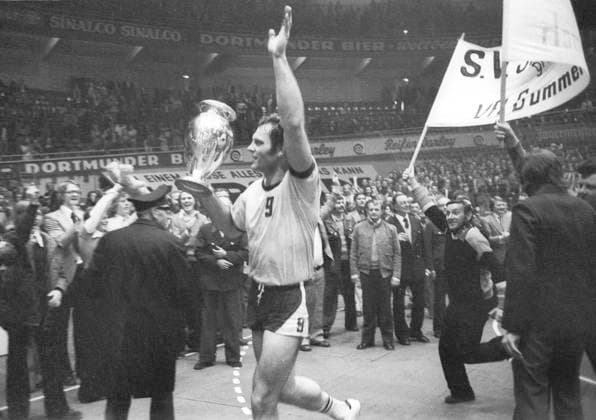 Archive pictures of the week SPORT KW52
