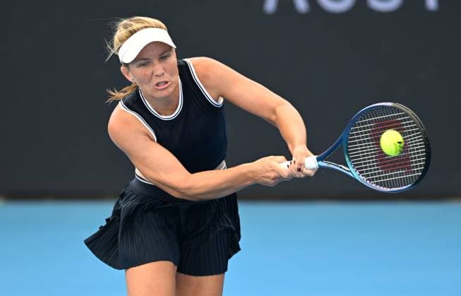Sport Themen der Woche KW52 Sport Bilder des Tages TENNIS BRISBANE INTERNATIONAL PREVIEW, Maddison Inglis of Australia in action against Ysaline Bonaventure of Belgium during the Brisbane International Qualifying Tournament at the Queensland Tennis Centre in Brisbane, Friday, December 27, 2024. ( NO ARCHIVING, EDITORIAL USE ONLY, NO USE IN BOOKS WITHOUT CONSENT Brisbane Queensland Australia  Copyright: xDARRENxENGLANDx 20241227110427994125