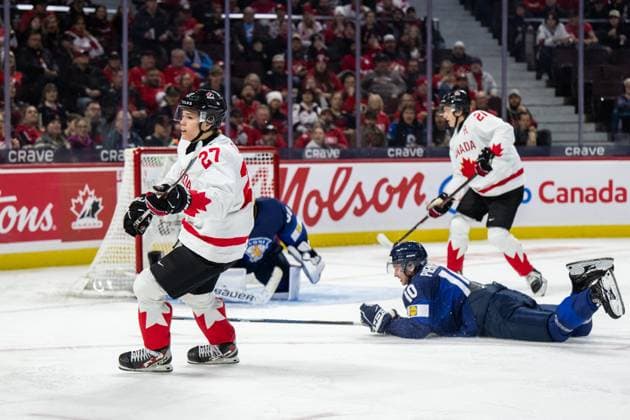 241226 Easton Cowan of Canada celebrates after scoring 0 2 during the 2025 IIHF World Junior Championship game between Finland and Canada on December 26, 2024 in Ottawa Photo Mathias Bergeld BILDBYRAN kod MB MB1026 ishockey ice hockey jvm junior vm u20 2025 iihf world junior championship world juniors finland canada kanada 1 bbeng jubel  Copyright: MATHIASxBERGELD BB241226MB131