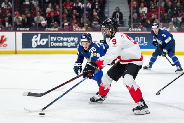 241226 Arttu Tuhkala of Finland and Gavin McKenna of Canada during the 2025 IIHF World Junior Championship game between Finland and Canada on December 26, 2024 in Ottawa Photo Mathias Bergeld BILDBYRAN kod MB MB1026 ishockey ice hockey jvm junior vm u20 2025 iihf world junior championship world juniors finland canada kanada 1 bbeng  Copyright: MATHIASxBERGELD BB241226MB153