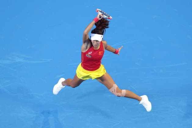 Sport Themen der Woche KW52 Sport Bilder des Tages TENNIS UNITED CUP PERTH, Xinyu Gao of China in action against Beatriz Haddad Maia of Brazil during their group stage match of the 2025 United Cup day at RAC Arena in Perth, Friday, December 27, 2024. ( NO ARCHIVING, EDITORIAL USE ONLY, NO USE IN BOOKS WITHOUT CONSENT PERTH WESTERN AUSTRALIA AUSTRALIA WANGARA  Copyright: xRICHARDxWAINWRIGHTx 20241227123724986721