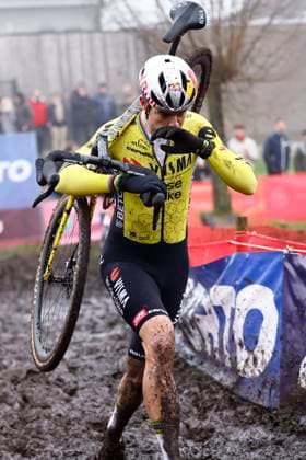 Exact Cross cyclocross Loenhout 2024 LOENHOUT, BELGIUM - DECEMBER 27 : Van Aert Wout (BEL) of Team Visma - Lease A Bike during the 5th leg of the Exact Cross cyclocross series 2024-2025 in Loenhout, Belgium, 27 12 2024 Loenhout Belgium  Copyright: xJanxDexMeuleneirx