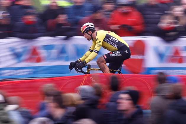Exact Cross cyclocross Loenhout 2024 LOENHOUT, BELGIUM - DECEMBER 27 : Van Aert Wout (BEL) of Team Visma - Lease A Bike during the 5th leg of the Exact Cross cyclocross series 2024-2025 in Loenhout, Belgium, 27 12 2024 Loenhout Belgium  Copyright: xJanxDexMeuleneirx